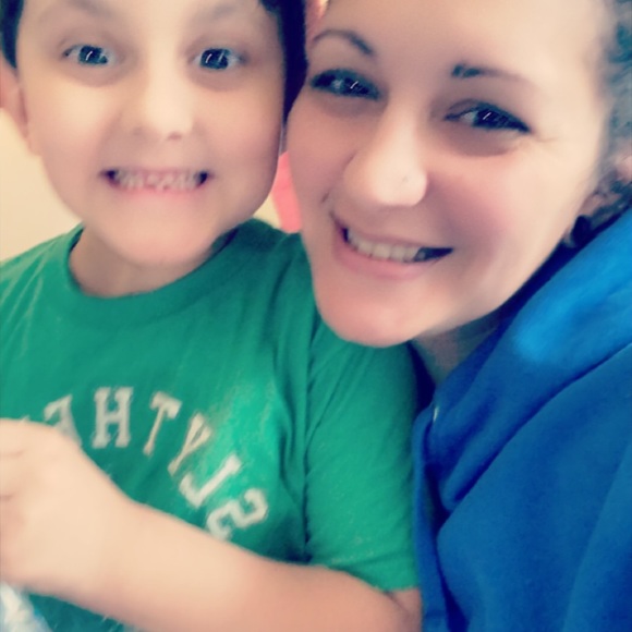 Meet your Posher, Kimberly - Picture 6 of 14